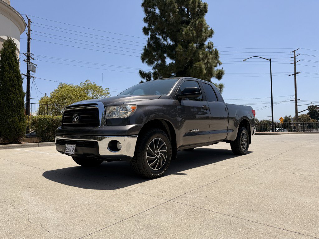 Used 2011 Toyota Tundra 4x4 Double Cab w/ Tow Pkg image 1