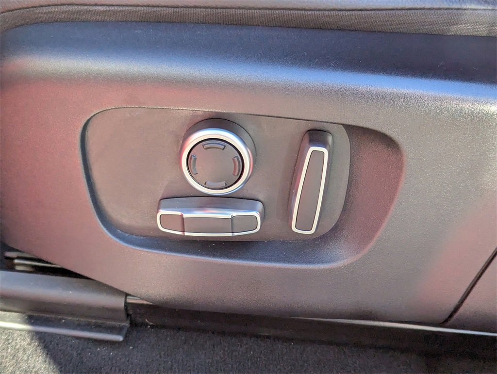 Used 2022 Land Rover Range Rover Evoque R-Dynamic S image 11