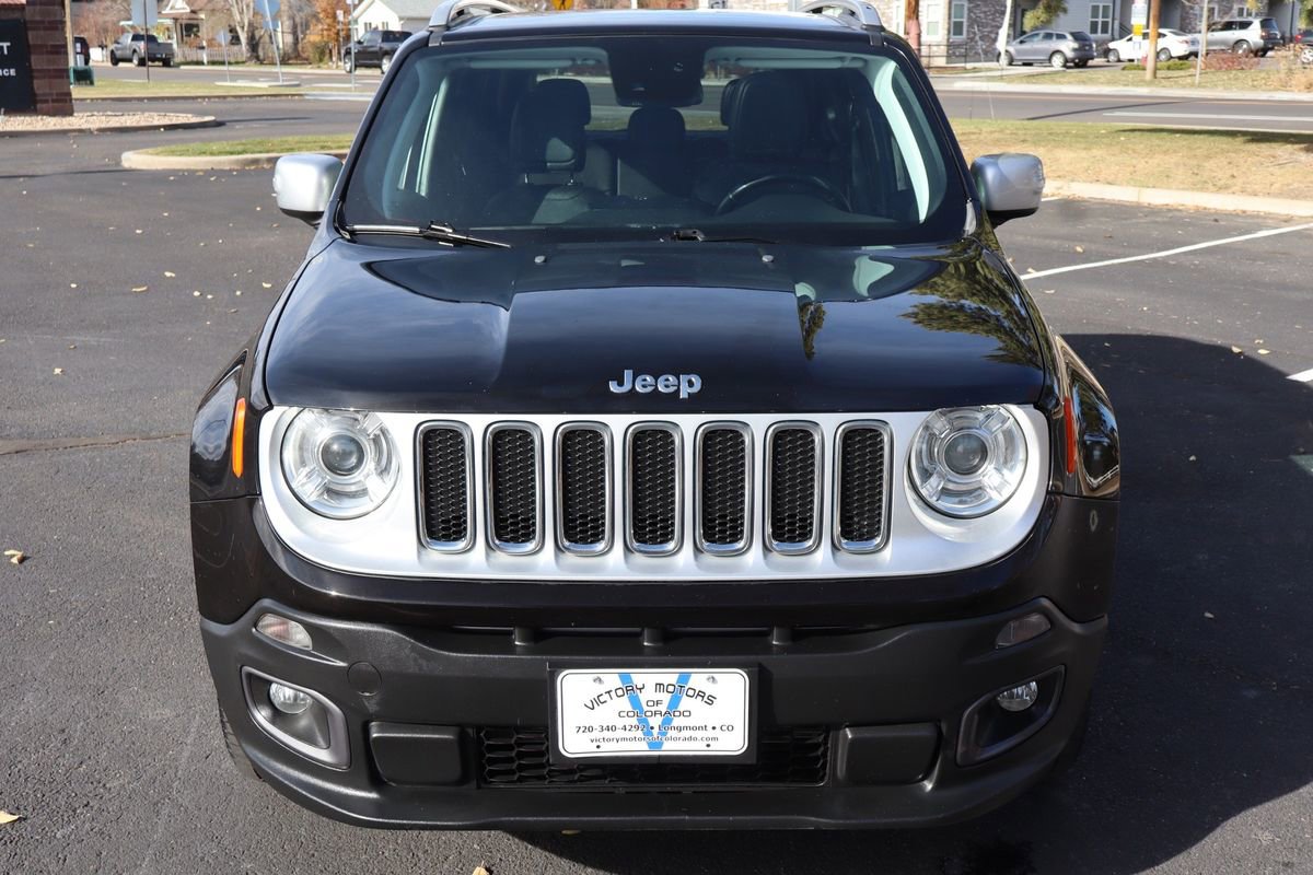 Used 2018 Jeep Renegade Limited w/ UConnect 8.4 Nav Group AWD/4WD image 12