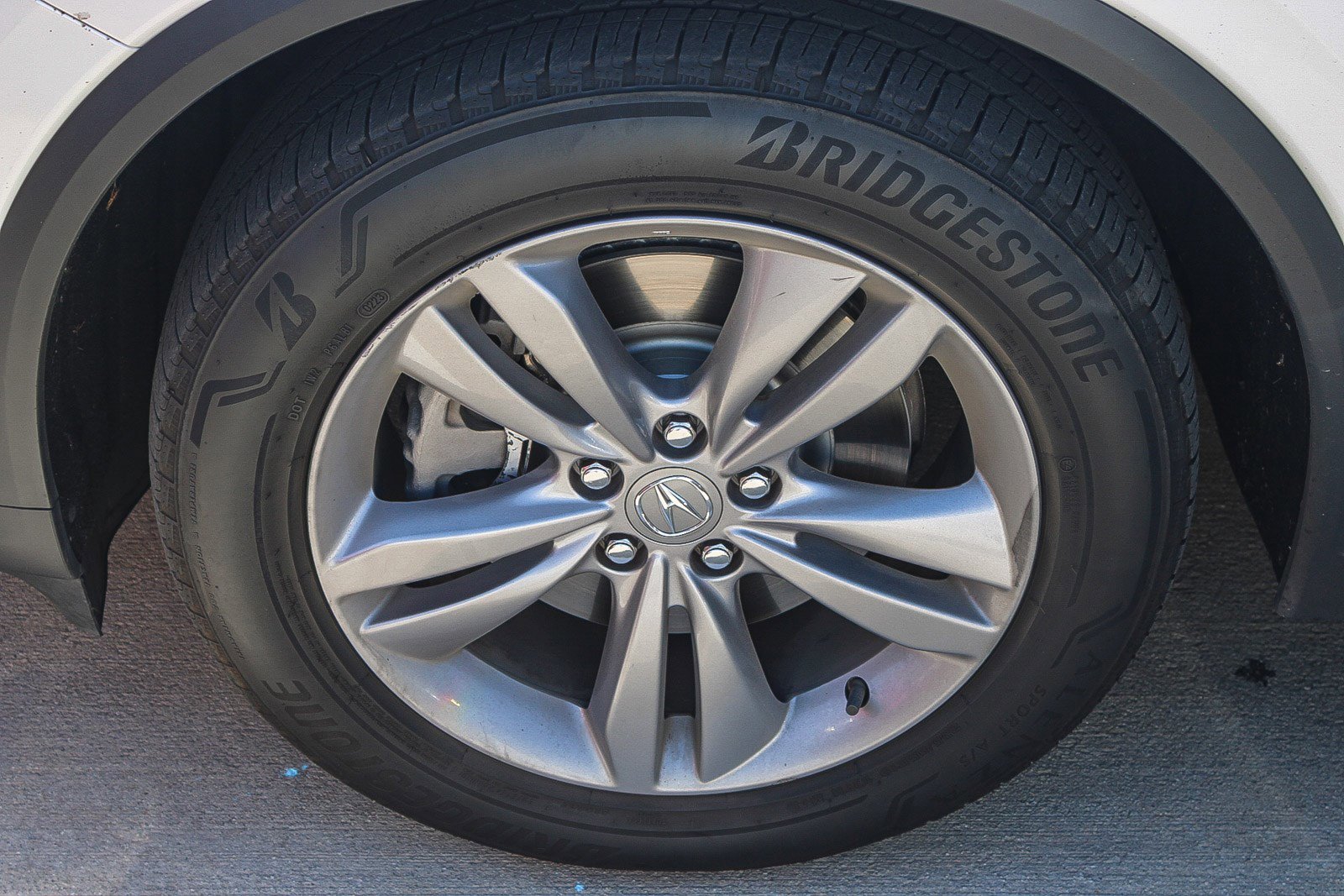 Used 2023 Acura MDX SH-AWD image 8