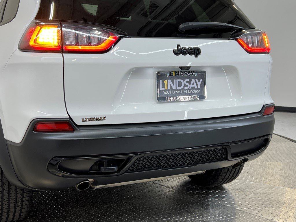 Used 2022 Jeep Cherokee Latitude w/ Sun & Sound Group image 8