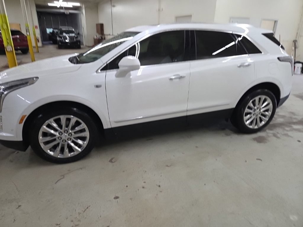 Used 2019 Cadillac XT5 Platinum AWD/4WD image 1