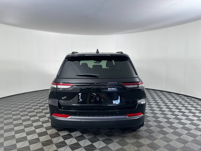 New 2026 Jeep Grand Cherokee Altitude AWD/4WD image 7