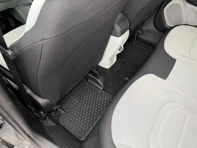 Used 2022 Jeep Renegade Latitude image 42