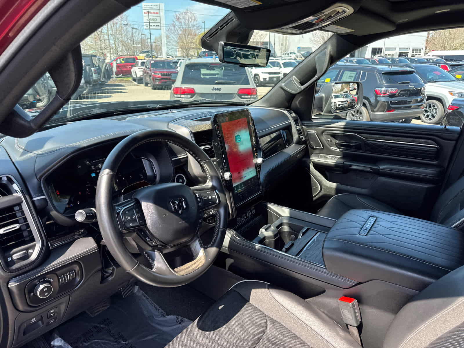 Used 2025 RAM 1500 Limited AWD/4WD image 12
