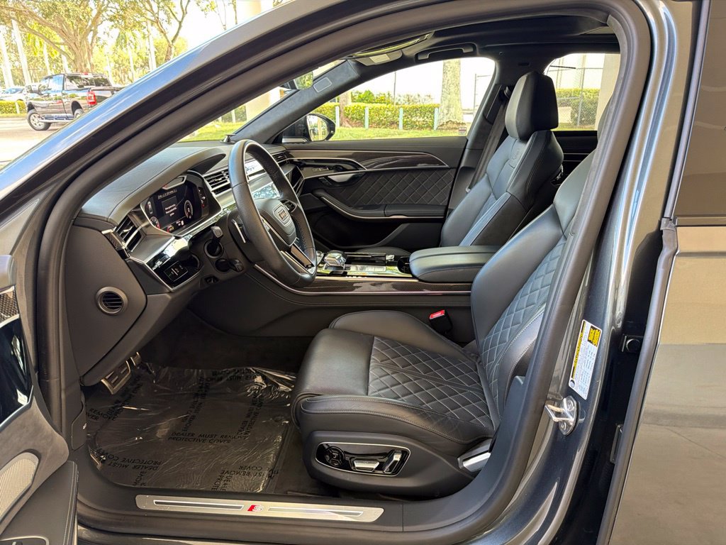 Used 2025 Audi S8 w/ Executive Package AWD/4WD image 6