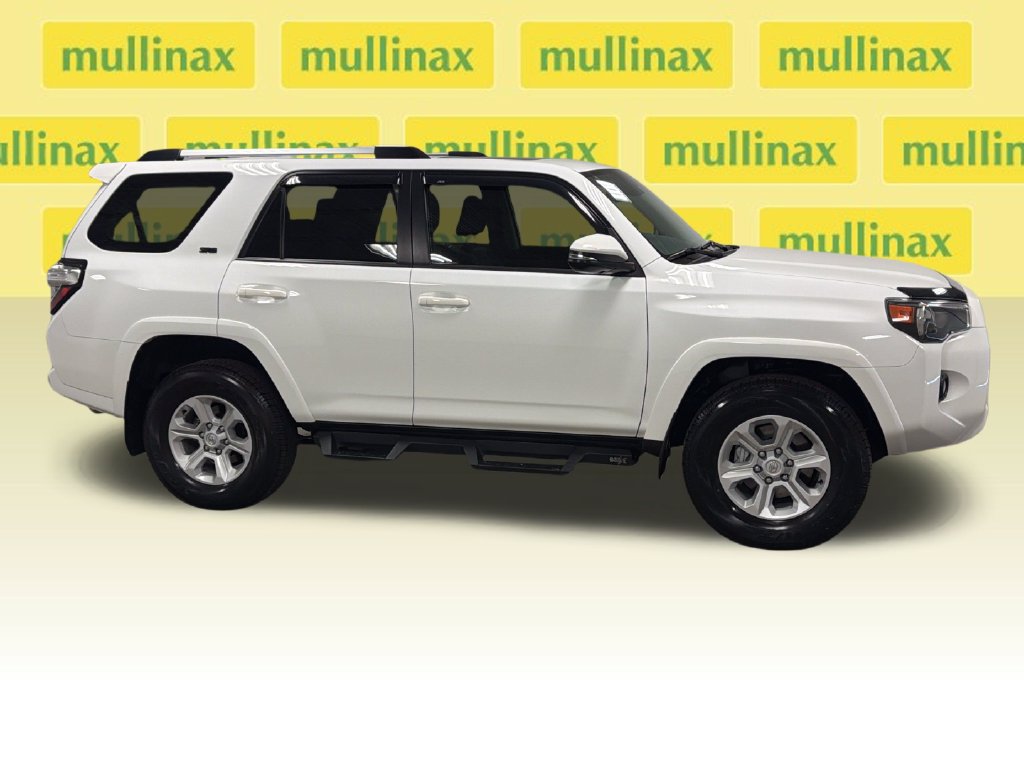 Used 2024 Toyota 4Runner SR5 Premium w/ Moonroof Package AWD/4WD image 21