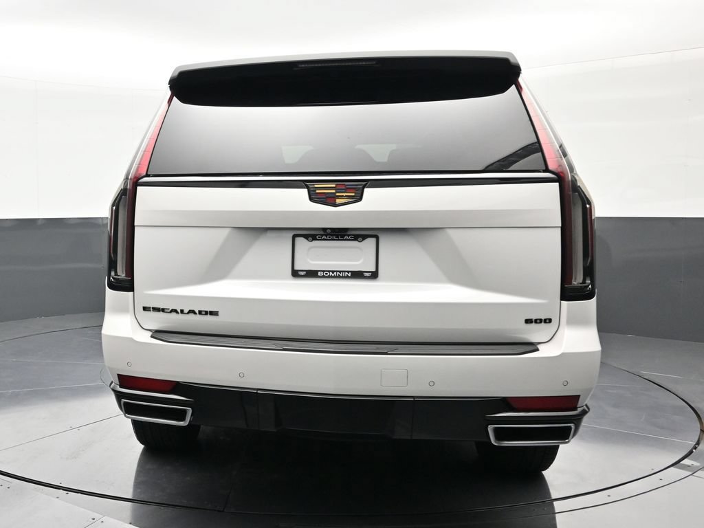 Used 2022 Cadillac Escalade Premium Luxury AWD/4WD image 4