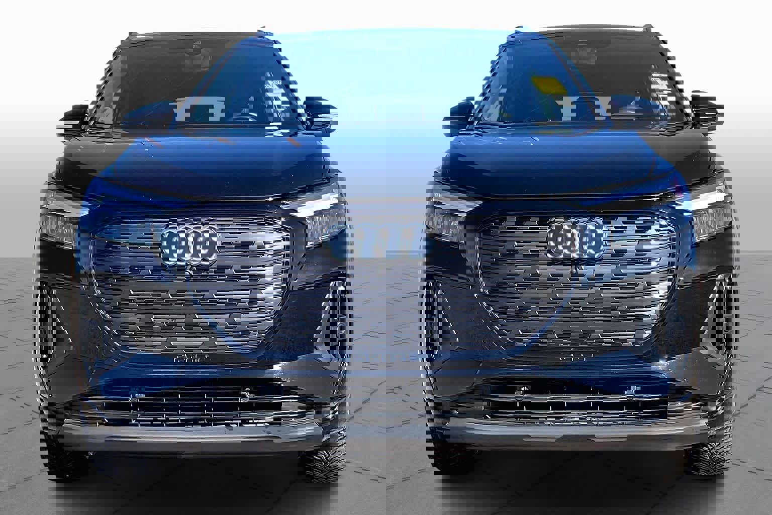 Used 2023 Audi Q4 e-tron Premium Plus image 4