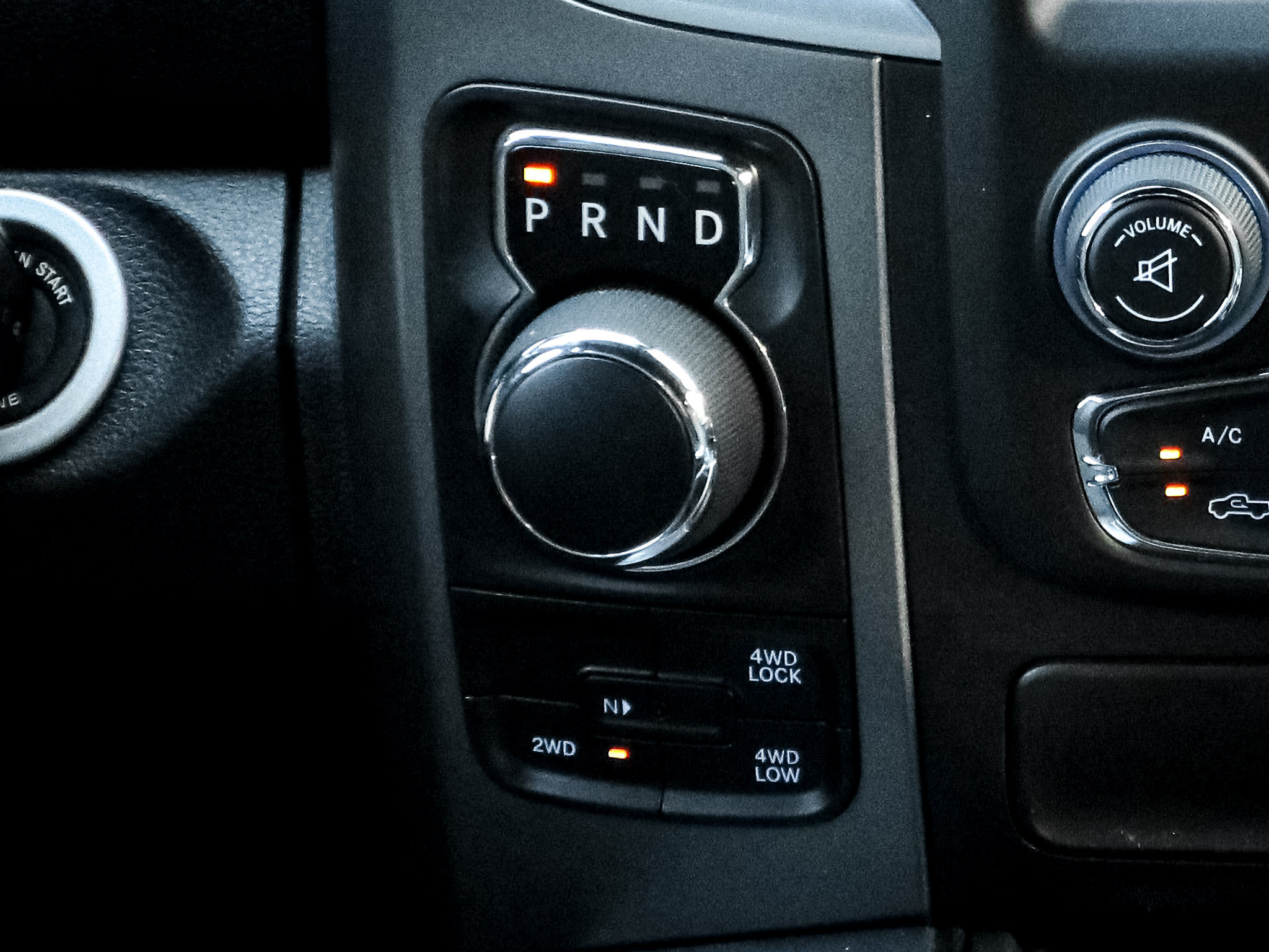 Used 2022 RAM 1500 Warlock AWD/4WD image 25