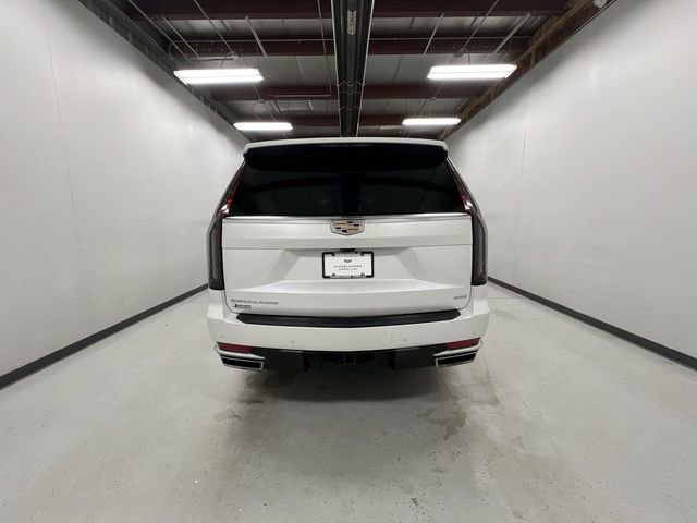 Certified 2022 Cadillac Escalade ESV Premium Luxury w/ Performance Package AWD/4WD image 7