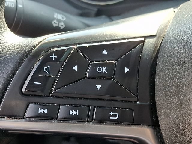 Used 2020 Nissan Rogue S FWD image 21