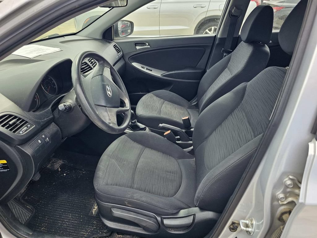 Used 2017 Hyundai Accent SE FWD image 14