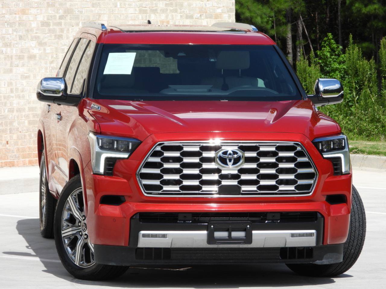 Used 2023 Toyota Sequoia Capstone AWD/4WD image 18