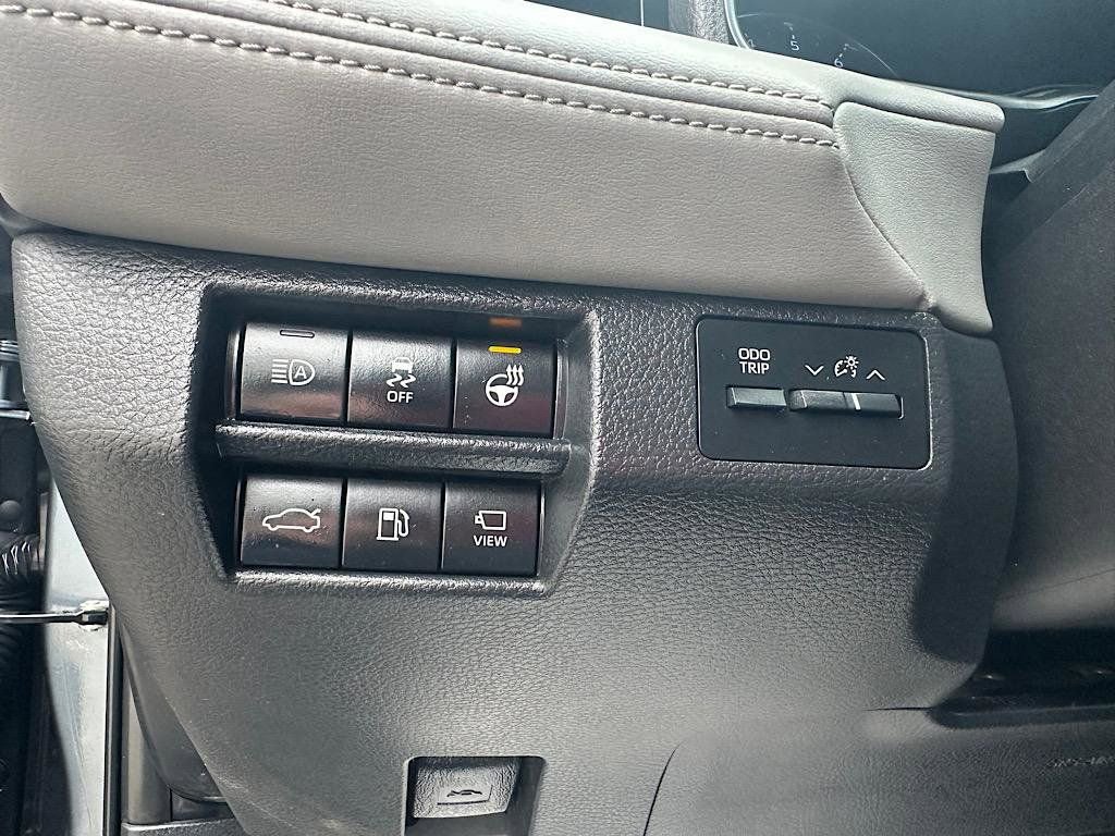 Certified 2019 Toyota Avalon Limited w/ Advanced Safety Package image 20