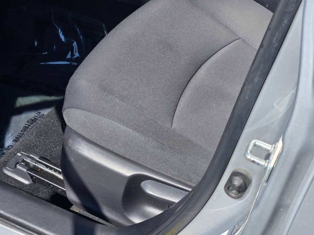 Used 2022 Toyota Corolla LE w/ Carpet Mat Package (TMS) FWD image 26