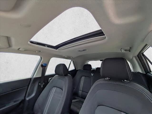 New 2026 Hyundai Venue SEL FWD image 17