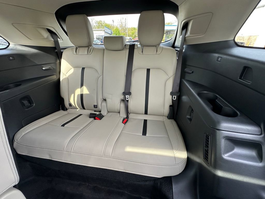 Used 2024 MAZDA CX-90 Plug-In Hybrid w/ Preferred image 24