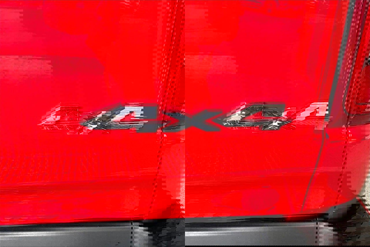 Used 2019 RAM 1500 Laramie w/ Sport Appearance Package image 7