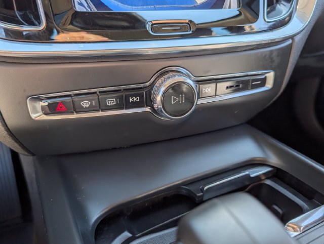 Used 2024 Volvo S60 B5 Core FWD image 25