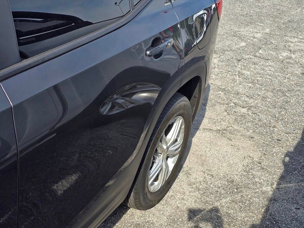 Used 2021 GMC Terrain SLE w/ Driver Convenience Package FWD image 18