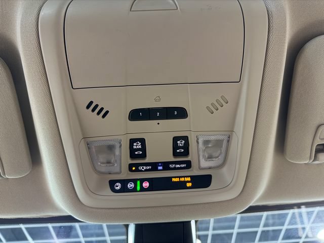Used 2019 GMC Acadia Denali w/ Technology Package FWD image 23