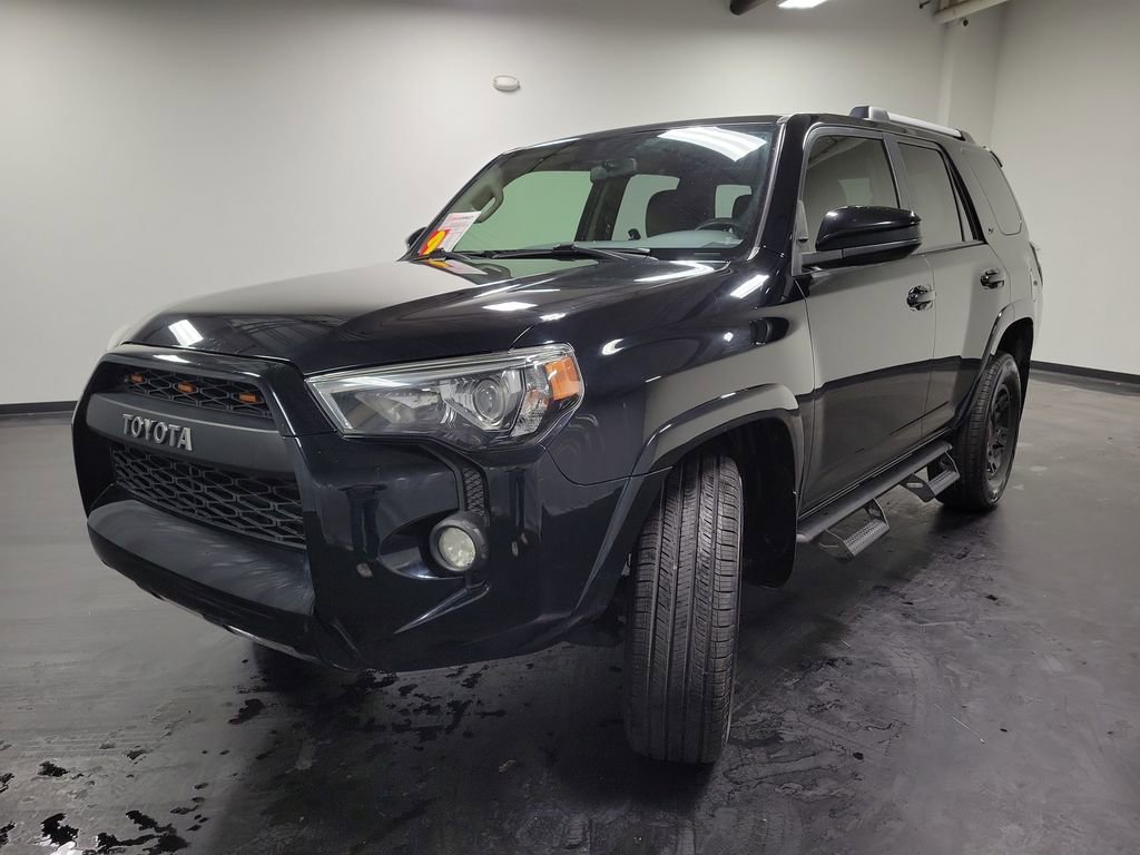 Used 2019 Toyota 4Runner SR5 image 4