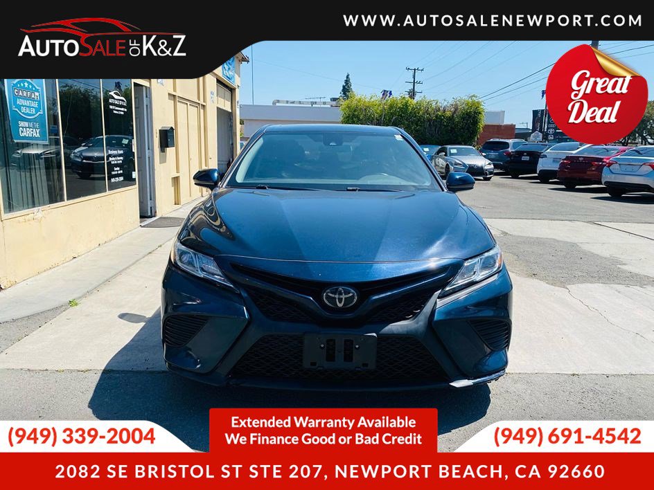 Used 2019 Toyota Camry SE w/ Carpet Mat Package FWD image 9