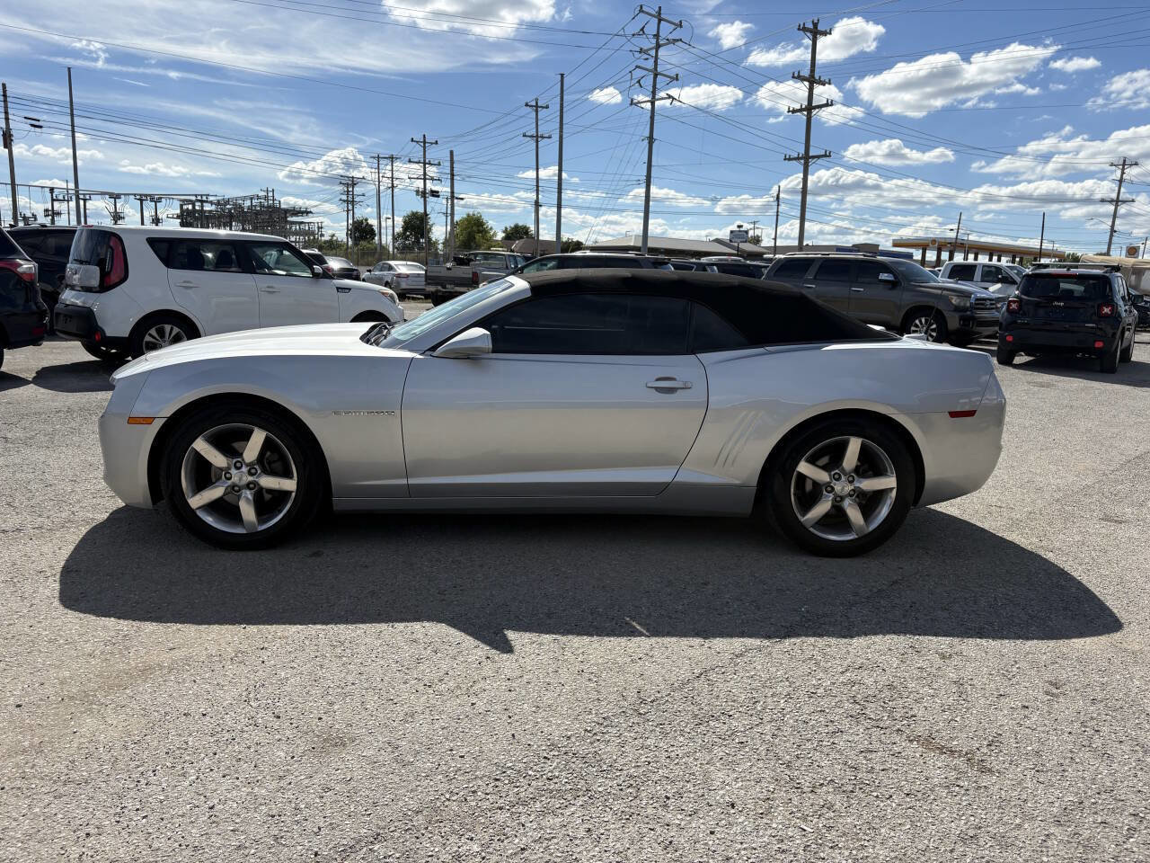 Used 2011 Chevrolet Camaro LT RWD image 2