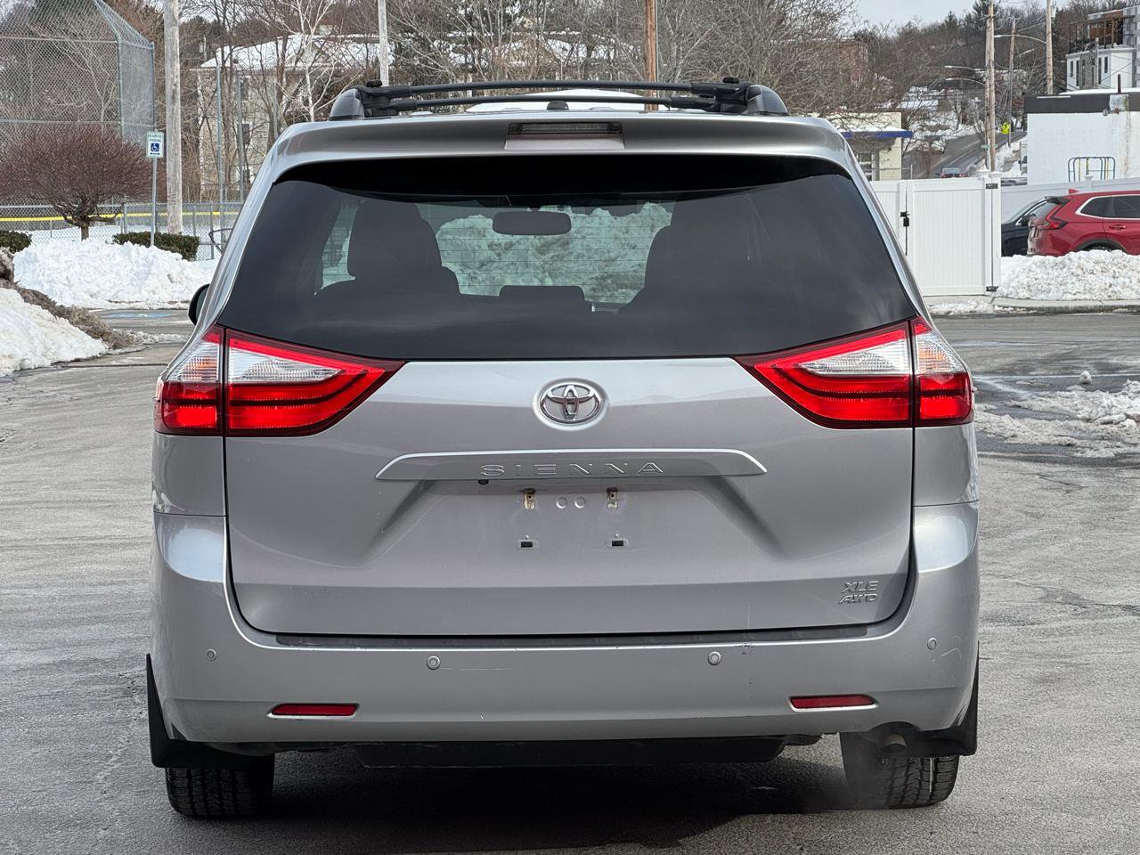 Used 2015 Toyota Sienna XLE Premium image 4