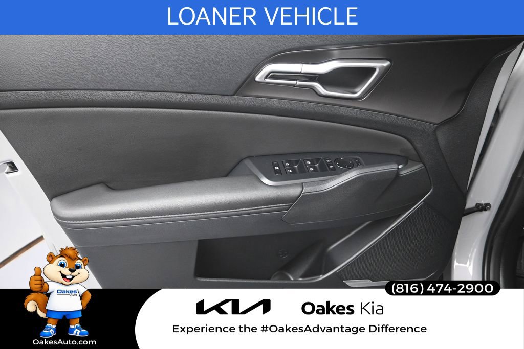 Certified 2026 Kia Sportage EX FWD image 9