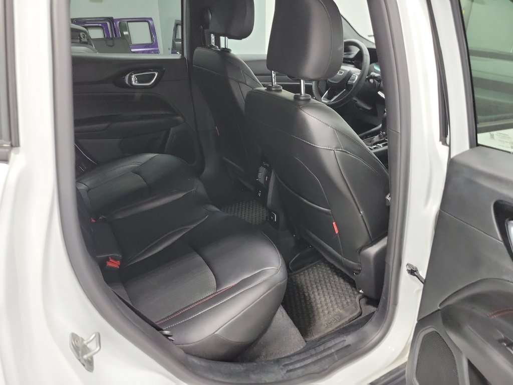 Used 2026 Jeep Compass Trailhawk AWD/4WD image 19