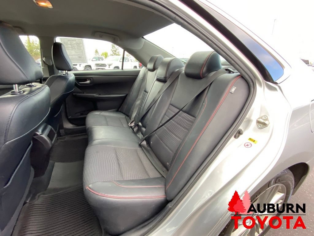 Used 2015 Toyota Camry SE FWD image 21
