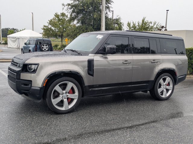 Used 2023 Land Rover Defender 130 X AWD/4WD image 3