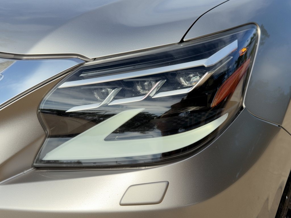 Used 2021 Lexus GX 460 Premium w/ Accessory Package AWD/4WD image 9