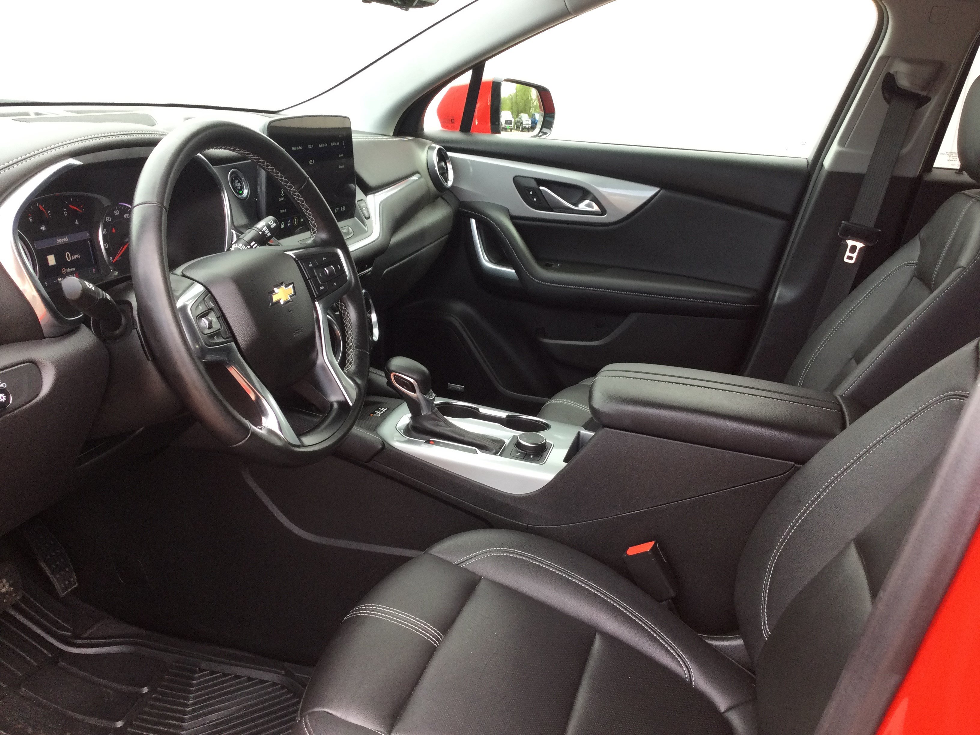 Used 2024 Chevrolet Blazer LT w/ Sound & Technology Package AWD/4WD image 8