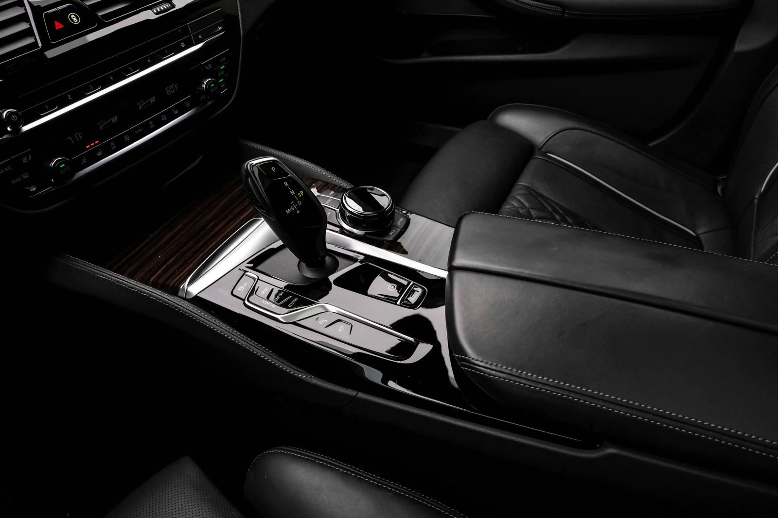 Used 2023 BMW M550i xDrive w/ Executive Package AWD/4WD image 36