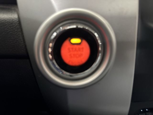 Used 2017 Nissan Titan SV image 16