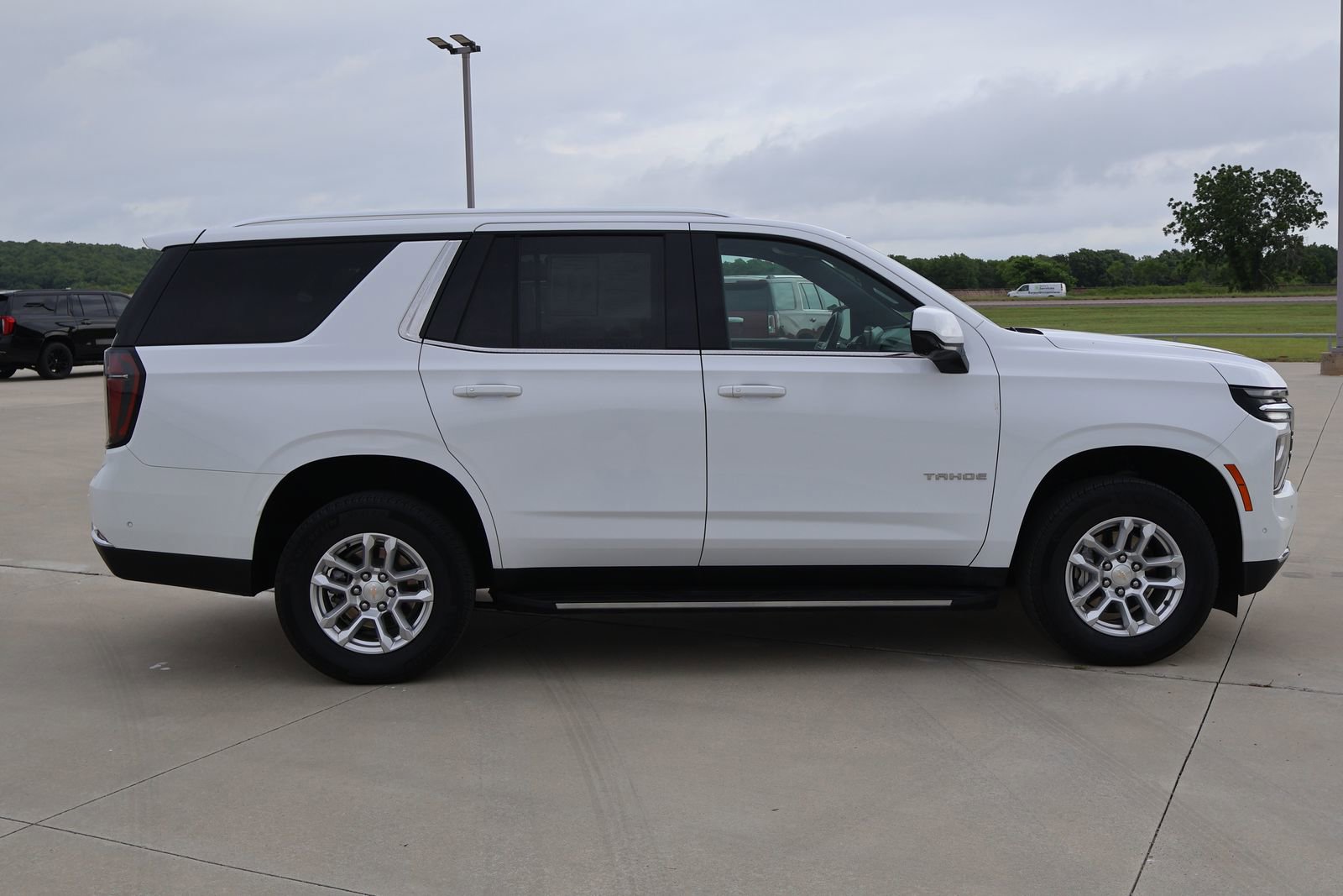 Used 2025 Chevrolet Tahoe LT AWD/4WD image 5