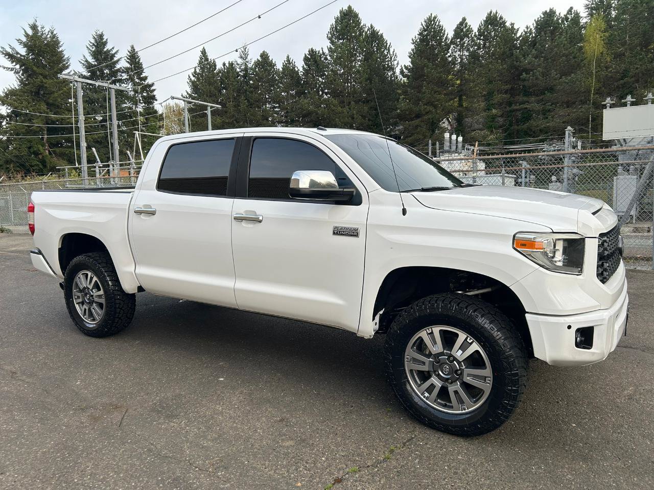 Used 2019 Toyota Tundra Platinum AWD/4WD image 3
