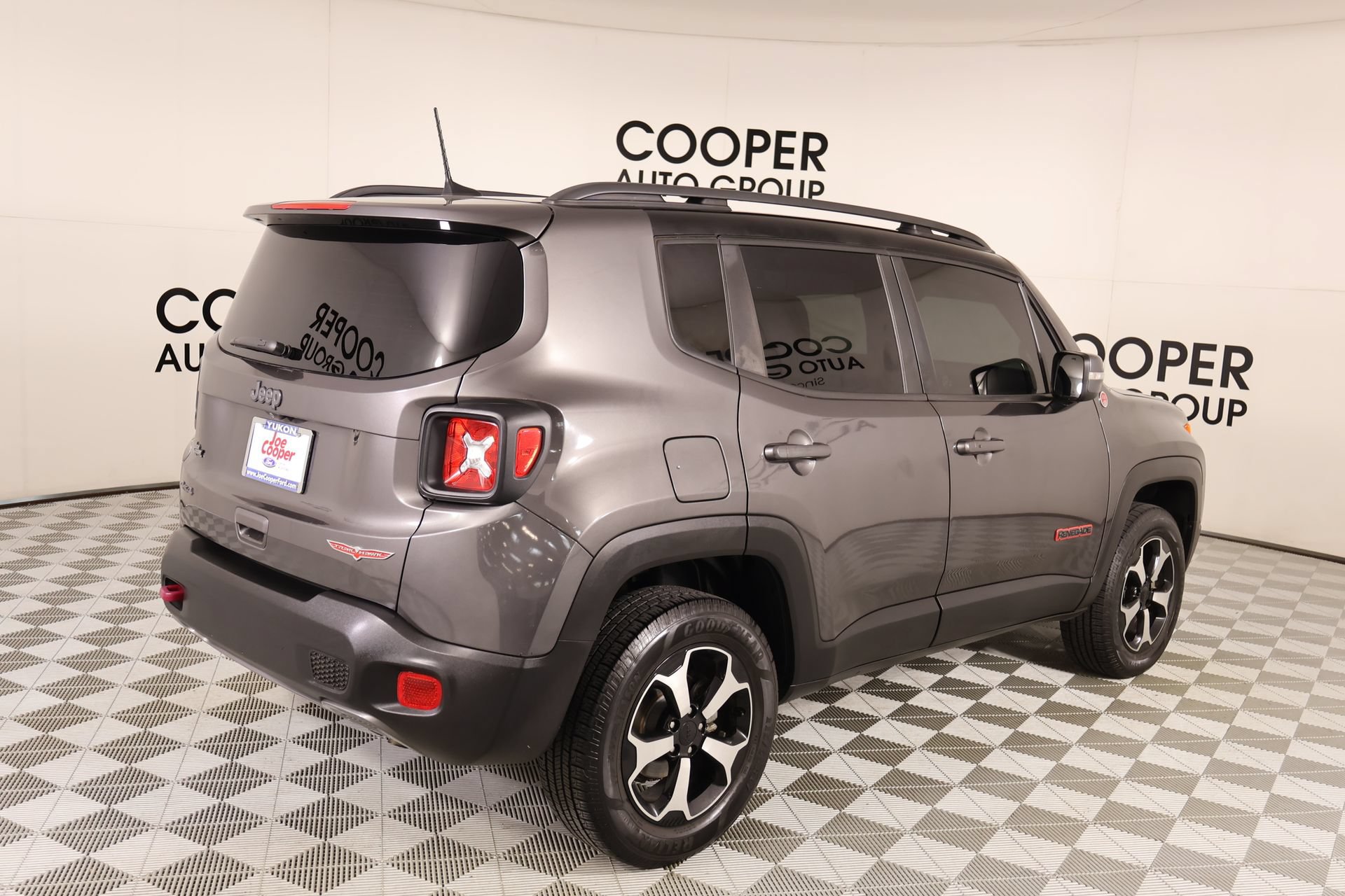 Used 2019 Jeep Renegade Trailhawk w/ UConnect 8.4 Nav Group AWD/4WD image 20
