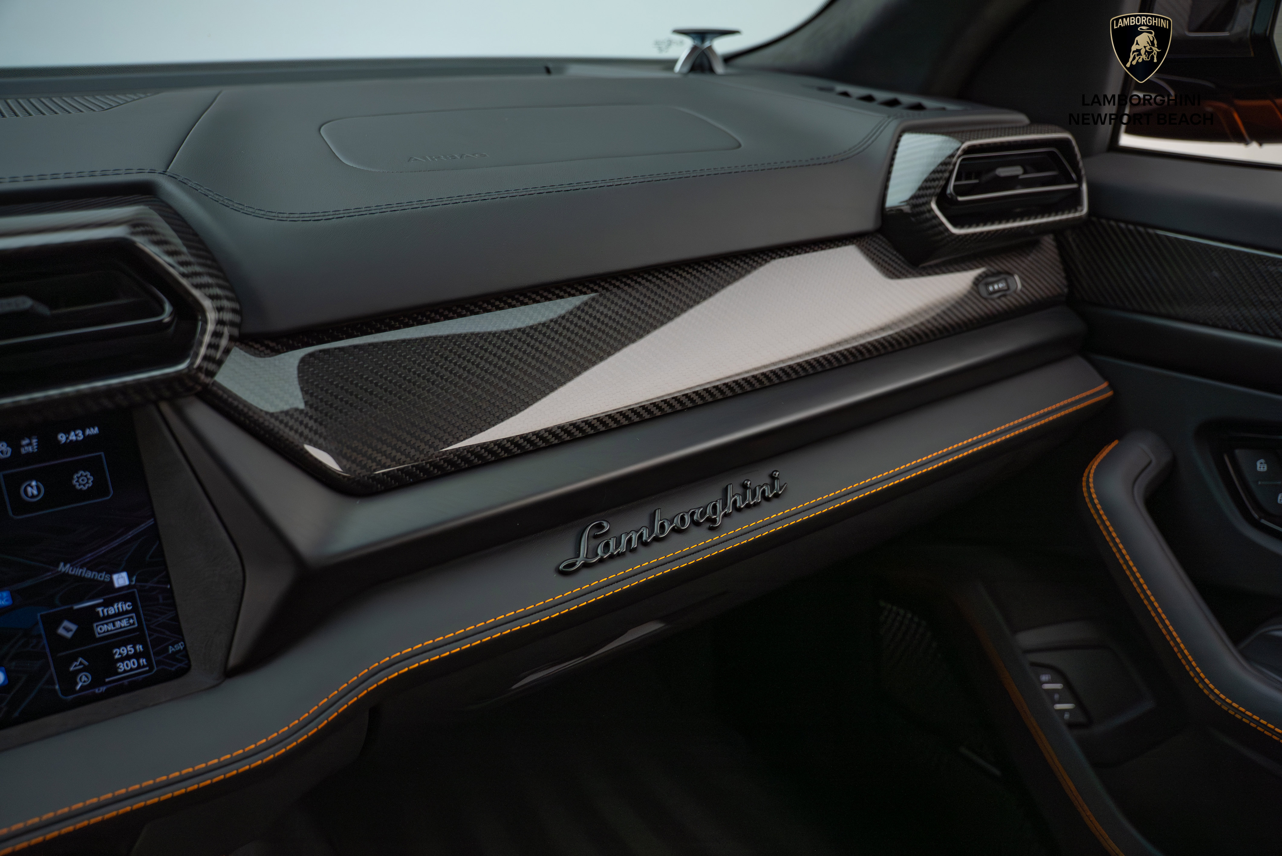 Used 2025 Lamborghini Urus SE AWD/4WD image 34