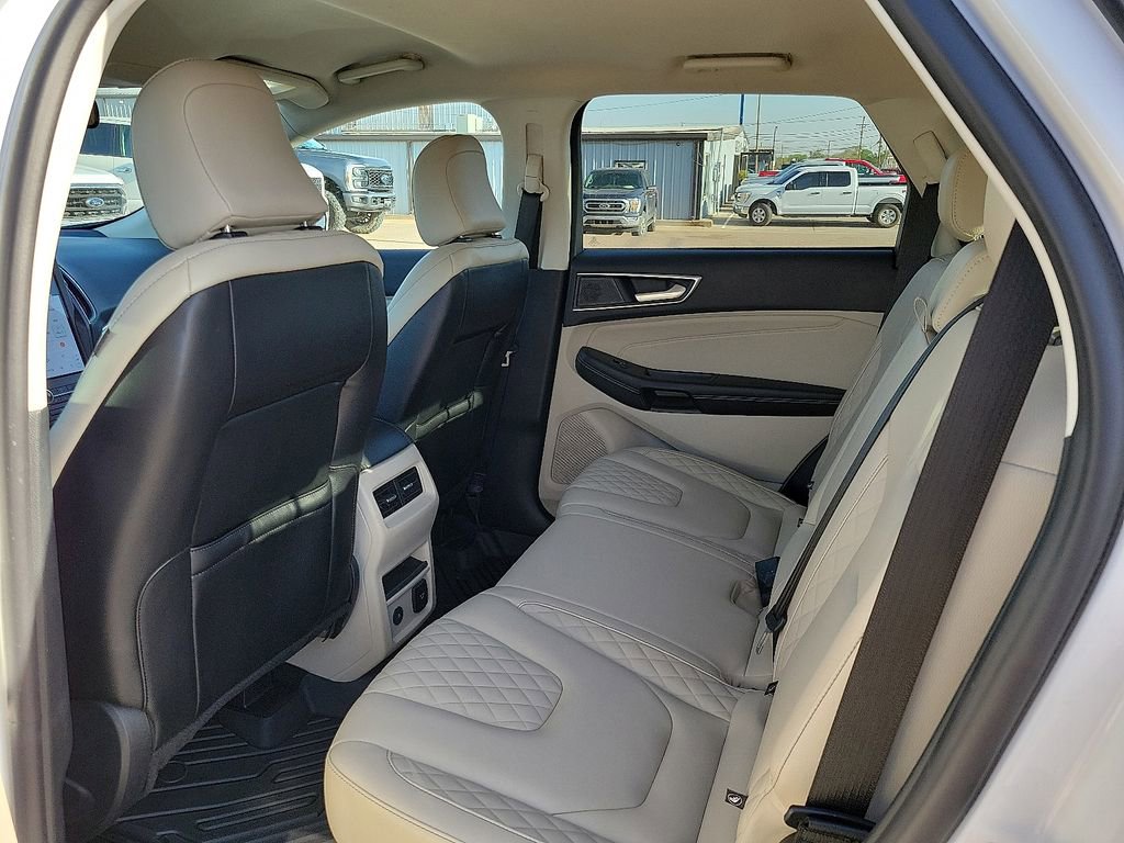 Used 2024 Ford Edge Titanium image 16