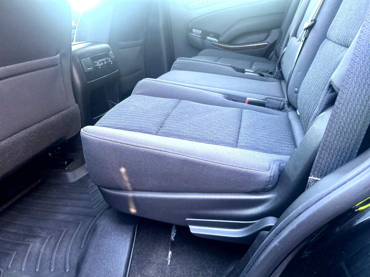 Used 2018 Chevrolet Tahoe LS image 15