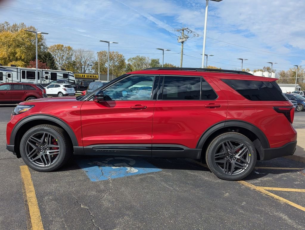 New 2026 Ford Explorer ST-Line w/ ST-Line Street Pack image 3