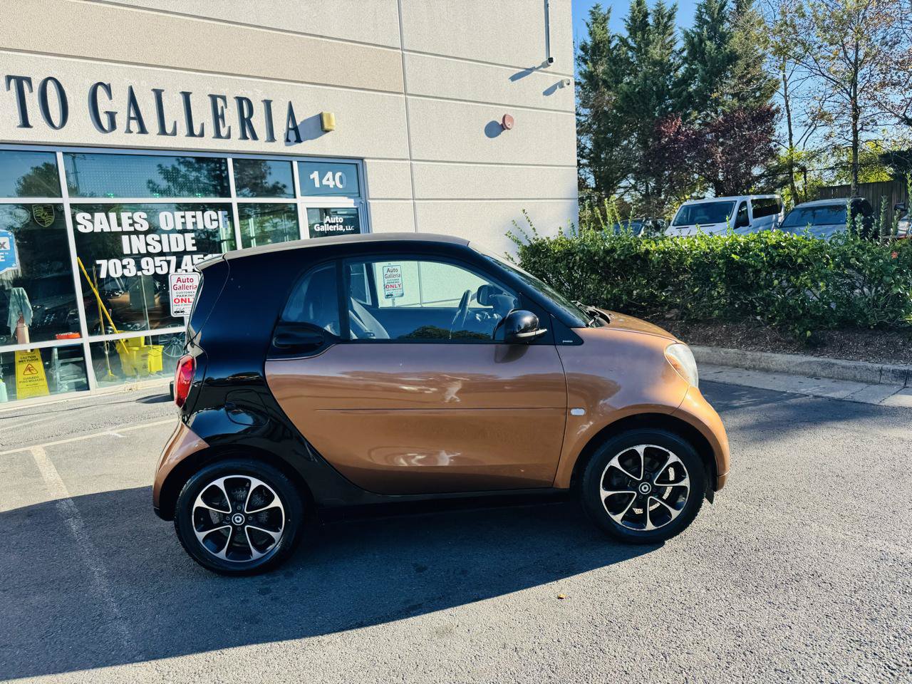 Used 2016 smart fortwo passion RWD image 4