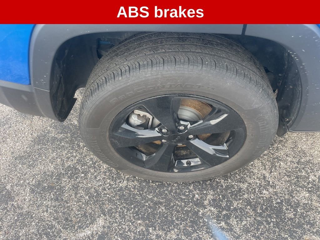 Used 2023 Jeep Cherokee Altitude Lux image 13