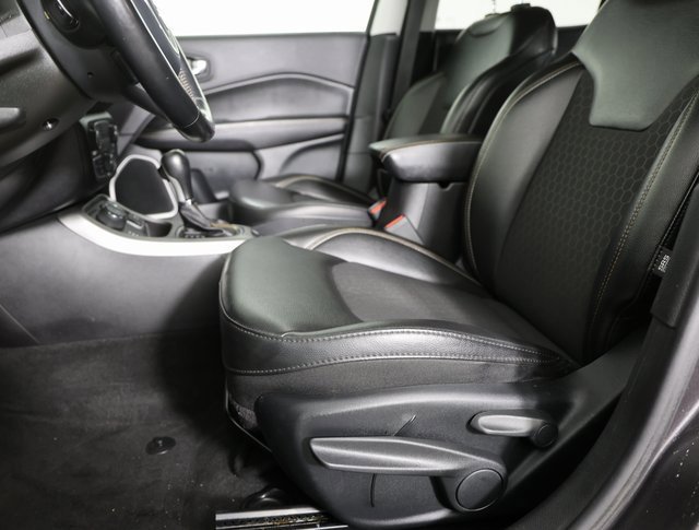 Used 2020 Jeep Compass Latitude image 12