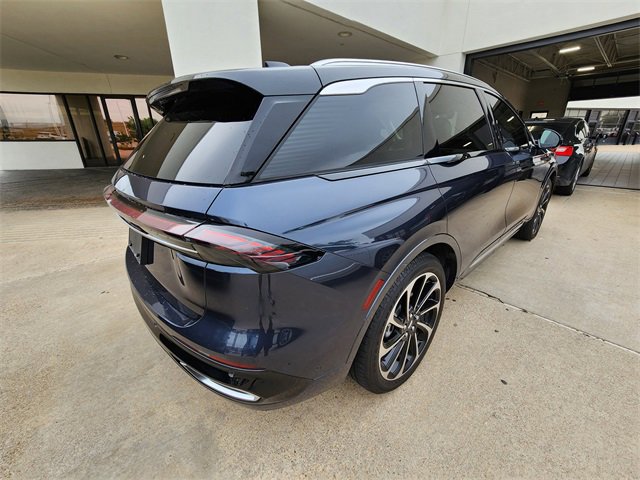 Used 2024 Lincoln Nautilus Black Label AWD/4WD image 4