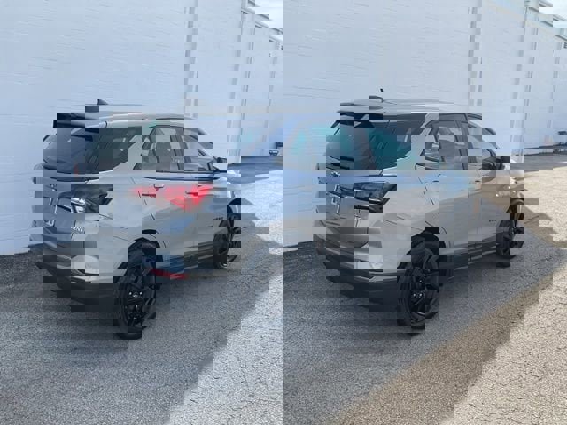 Used 2023 Chevrolet Equinox LS w/ Midnight Edition image 4